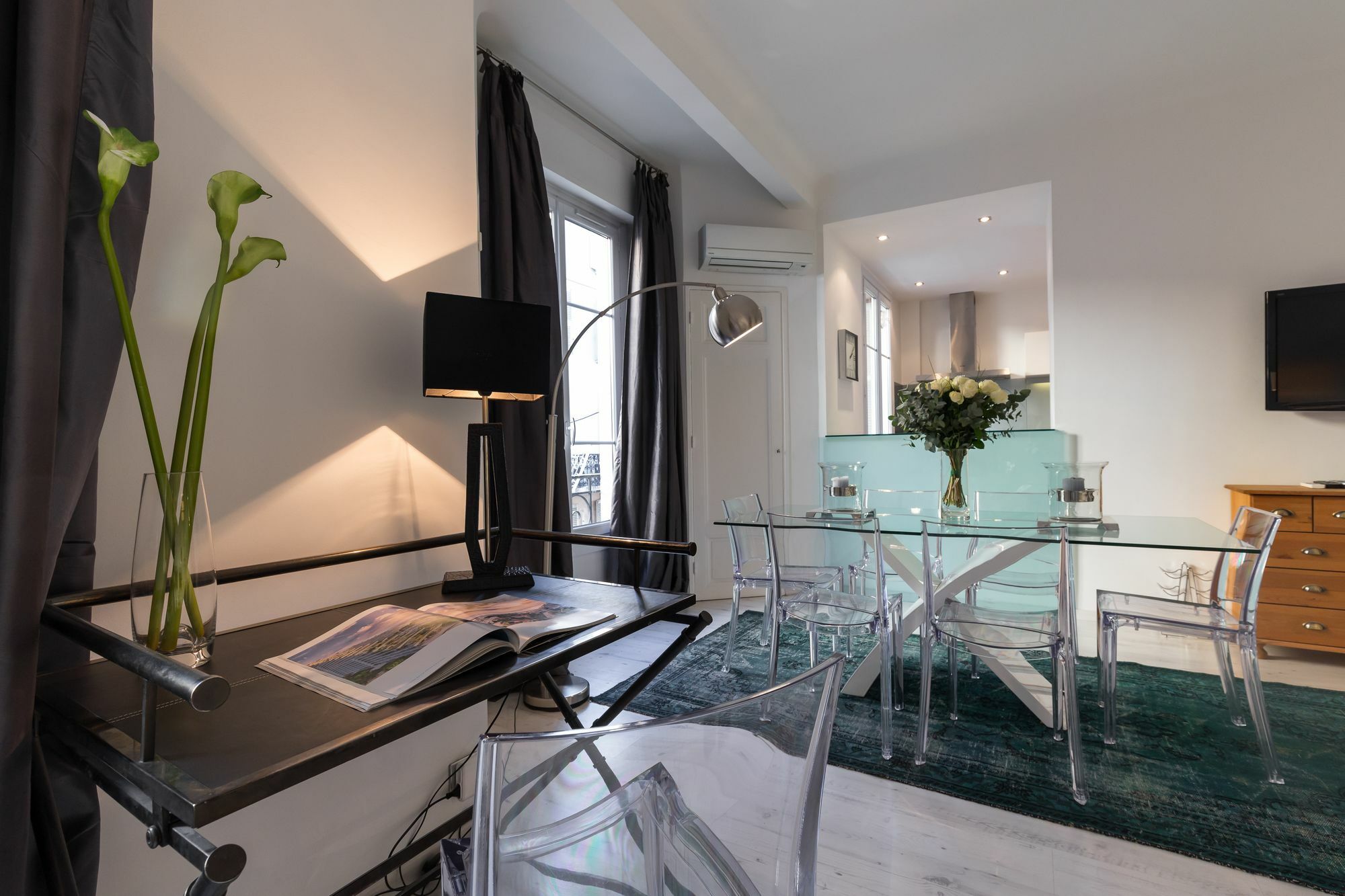 Cannes Modern: Central 2-Bed with Aircon Exterior photo