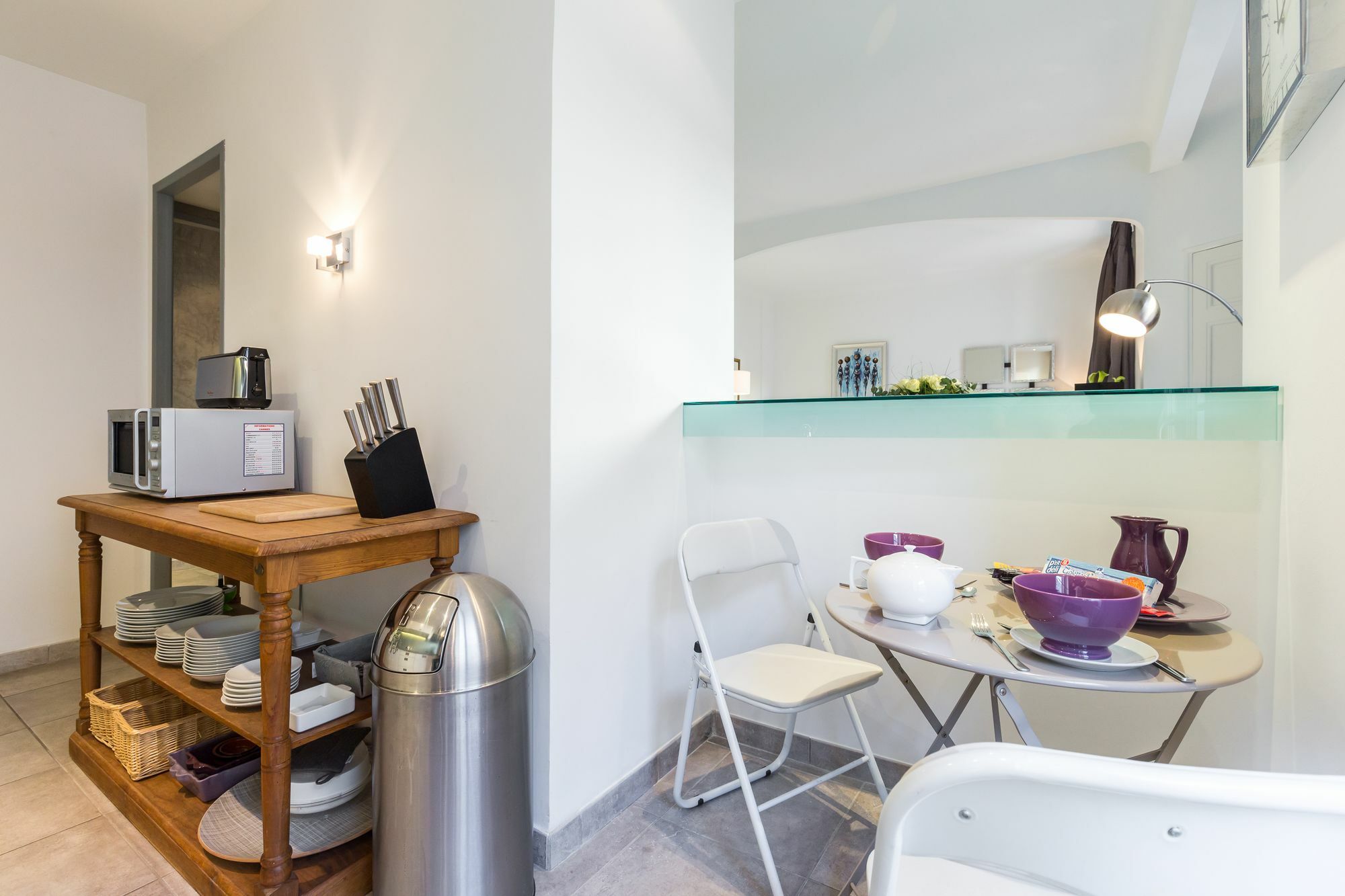 Cannes Modern: Central 2-Bed with Aircon Exterior photo